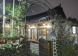 Happiness Full Guesthouse