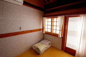 Happiness Full Guesthouse