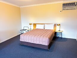 Nandewar Motor Inn