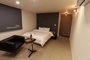 Hotel The May