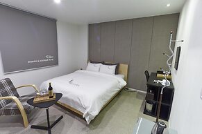 Hotel The May