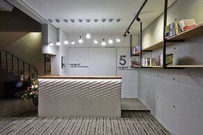 Hotel The May