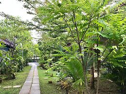Canal Resort