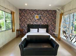 Canal Resort