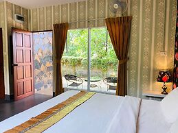 Canal Resort