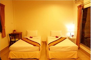 Canal Resort