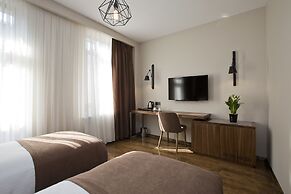 SNOG Rooms & Suites