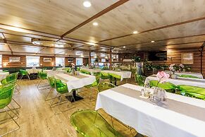 Botel Marina - Hostel