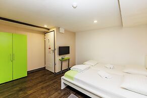 Botel Marina - Hostel