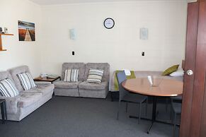 Elmore Lodge Motel