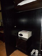 Planta Centro Bacolod Hotel & Residences