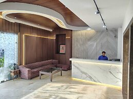 Hotel Taj Heights