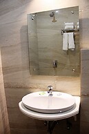 Hotel Taj Heights