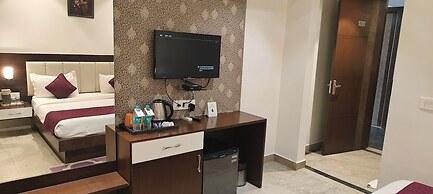 Hotel Taj Heights