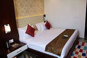 Hotel Taj Heights
