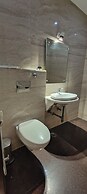 Hotel Taj Heights