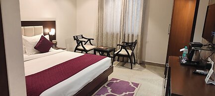 Hotel Taj Heights