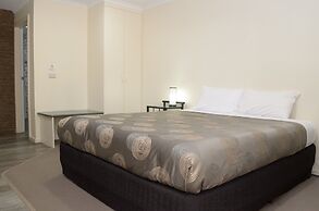 Sportsmans Motor Inn