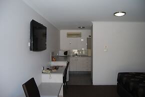 Sportsmans Motor Inn
