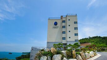 Lapis Hotel