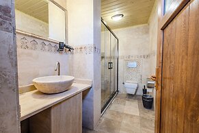 Kayatas Cave Suites