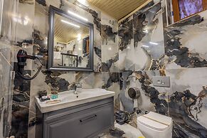 Kayatas Cave Suites