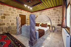 Kayatas Cave Suites