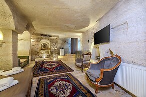 Kayatas Cave Suites