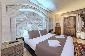 Kayatas Cave Suites