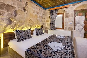Kayatas Cave Suites