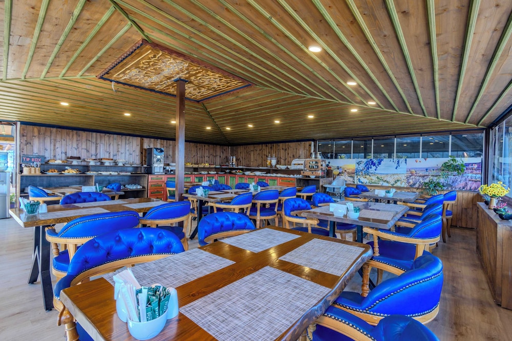 Kayatas Cave Suites