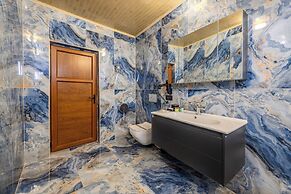 Kayatas Cave Suites