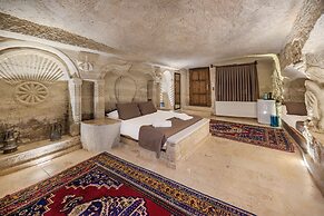 Kayatas Cave Suites