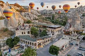 Kayatas Cave Suites