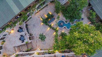 Kayatas Cave Suites