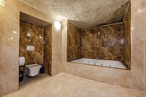Kayatas Cave Suites