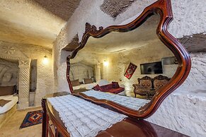Kayatas Cave Suites