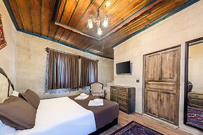 Kayatas Cave Suites
