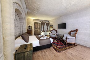 Kayatas Cave Suites