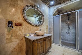 Kayatas Cave Suites