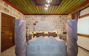 Kayatas Cave Suites