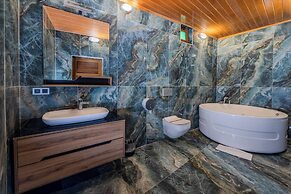 Kayatas Cave Suites