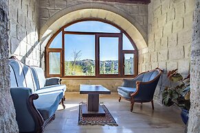 Kayatas Cave Suites