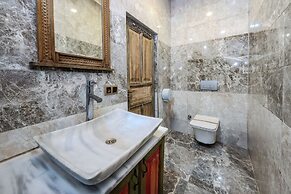 Kayatas Cave Suites