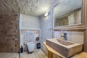 Kayatas Cave Suites