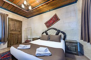 Kayatas Cave Suites