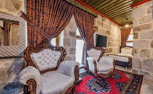Kayatas Cave Suites