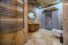 Kayatas Cave Suites