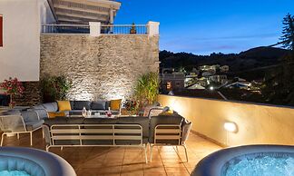 Maravelias Rooms