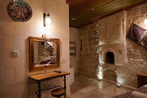Emit Cave Hotel
